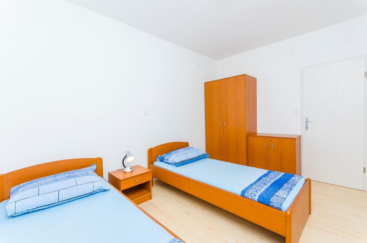 Apartments Kazimir Necujam Exterior photo