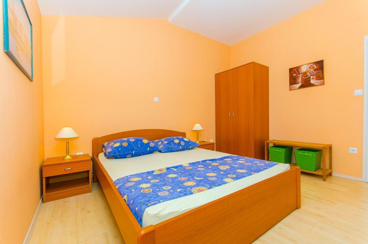 Apartments Kazimir Necujam Exterior photo